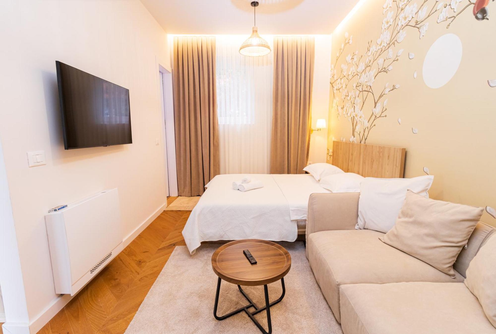 Blossom Cane Apartment